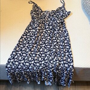 Kaileigh Navy and White Floral Dress